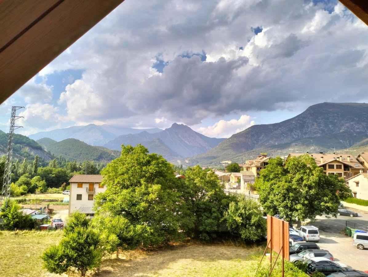 Hostal Turbon Кампо Екстер'єр фото