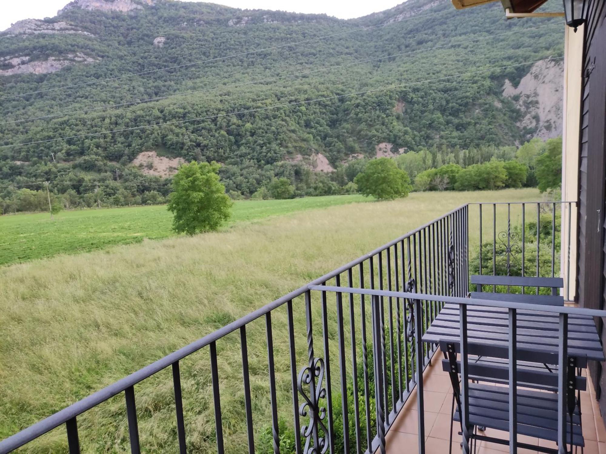 Hostal Turbon Кампо Номер фото